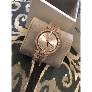 Price Firm 💞 NWT Michael Kors Watch 💕